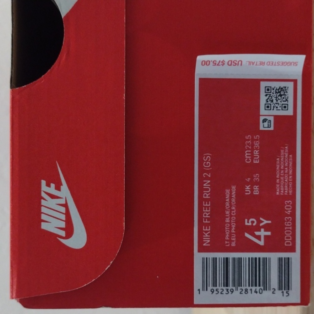 Nike Shoes - Picture 4 of 4